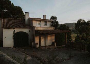 The Inherited House: A Personal and Professional Guide to Navigating Your California Real Estate Legacy