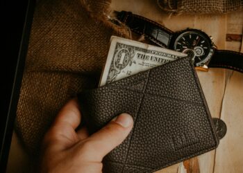 Beyond the Bottom Line: A Definitive Guide to Inheritance Tax, Online Calculators, and Protecting Your Legacy in 2025