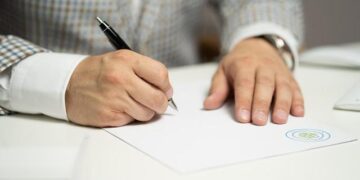 A Question of Consequence: A Definitive Report on Incidental and Consequential Damages in Commercial Contracts