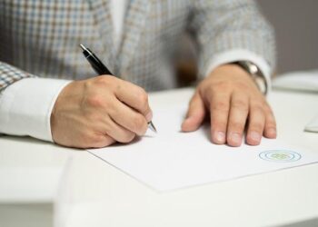 The Contractor’s Blueprint: A Definitive Guide to Independent Contractor Agreements