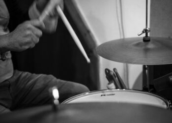 The Soloist and the Algorithm: AI Drafting and the Art of the Jam Session